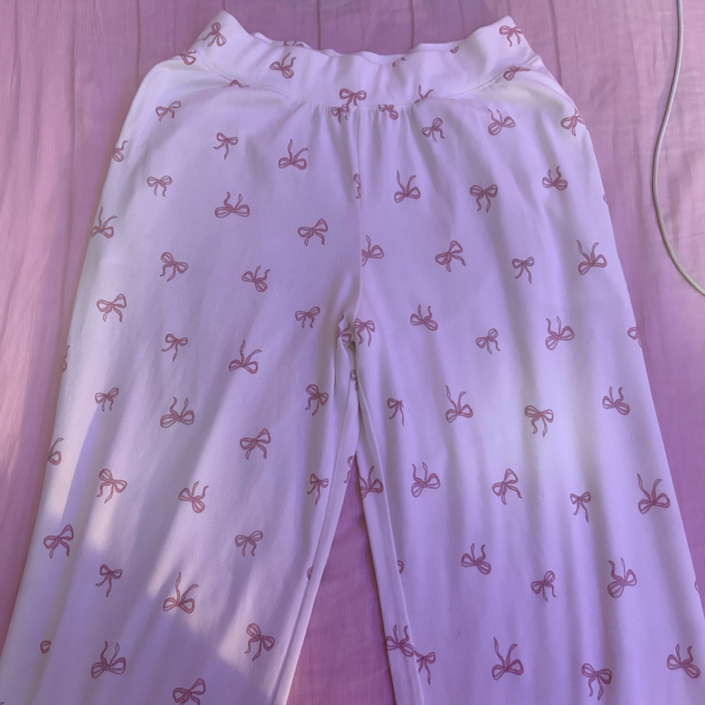 Hollister White Sleep pajamas with Pink Bow Design